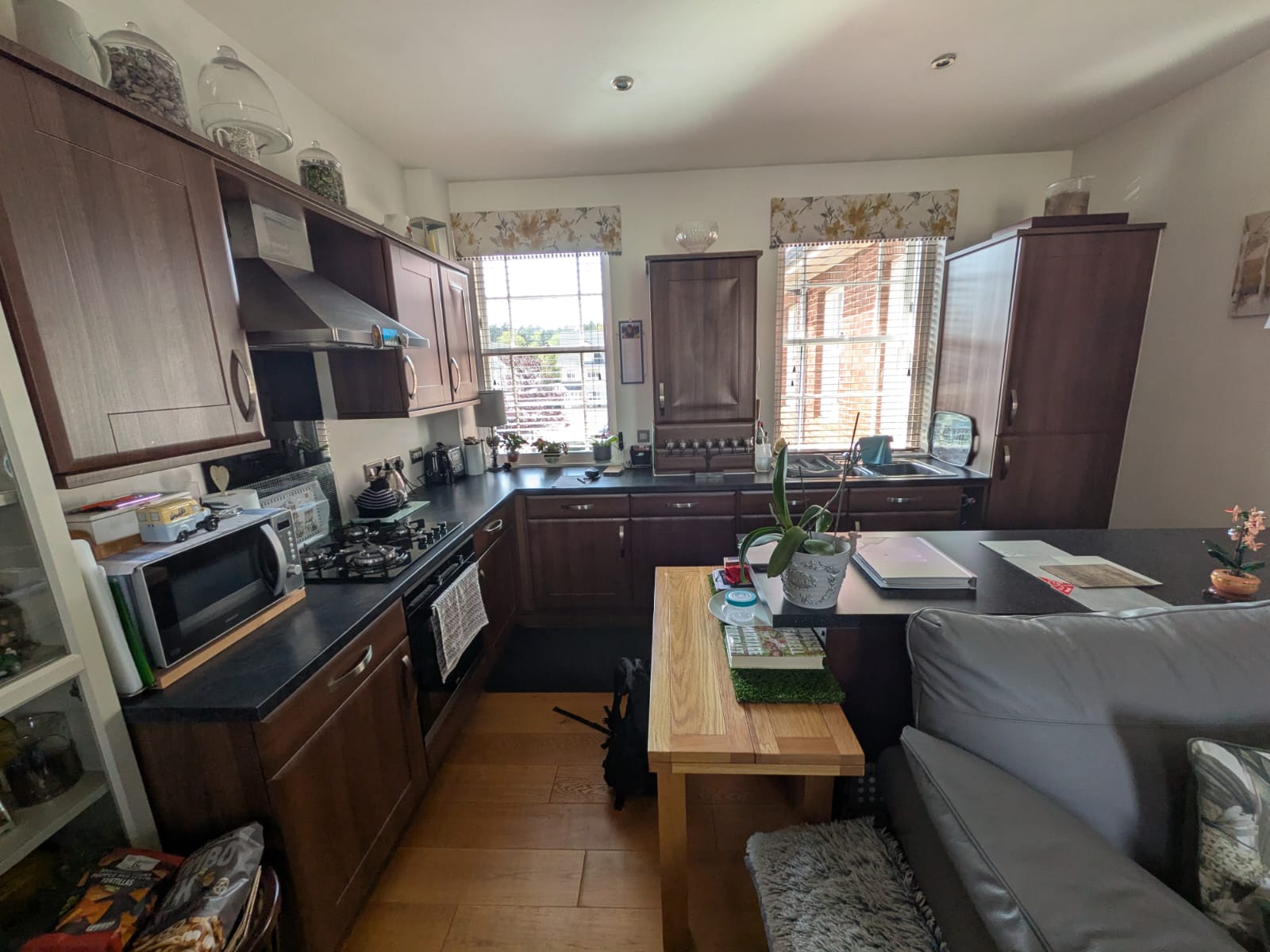 Lanark kitchen before resurfacing